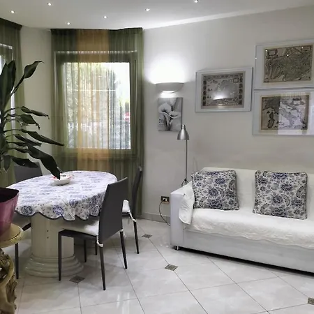 Apartmán Azzurra Depandance Con Piscina *